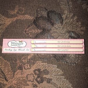 Make up brushes